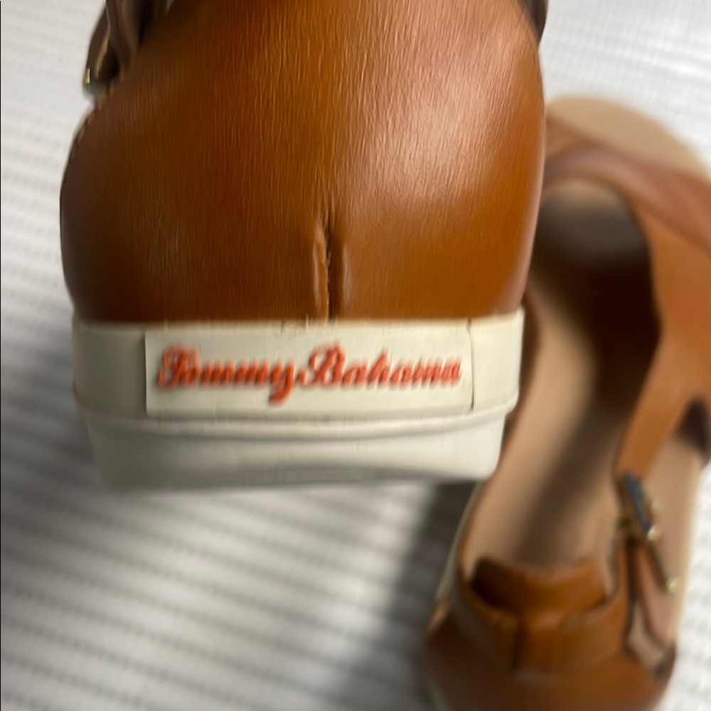 Tommy Bahama Leather Flats - Picture 5 of 9